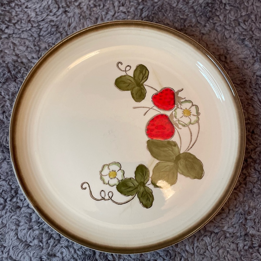 Vintage Metlox California Strawberry salad plate 1960s Poppytrail